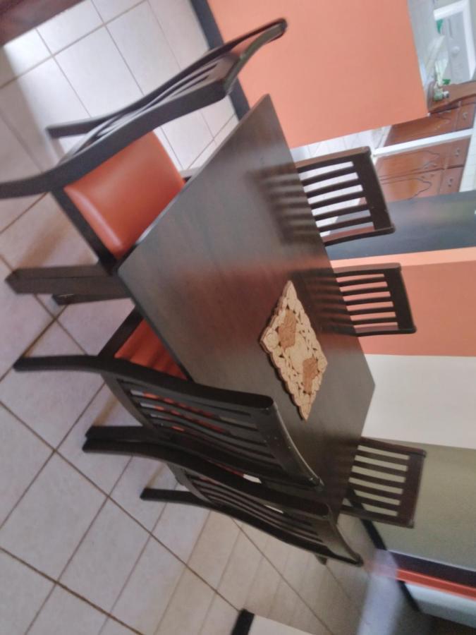 Danglez Bed & Breakfast Bataka المظهر الخارجي الصورة