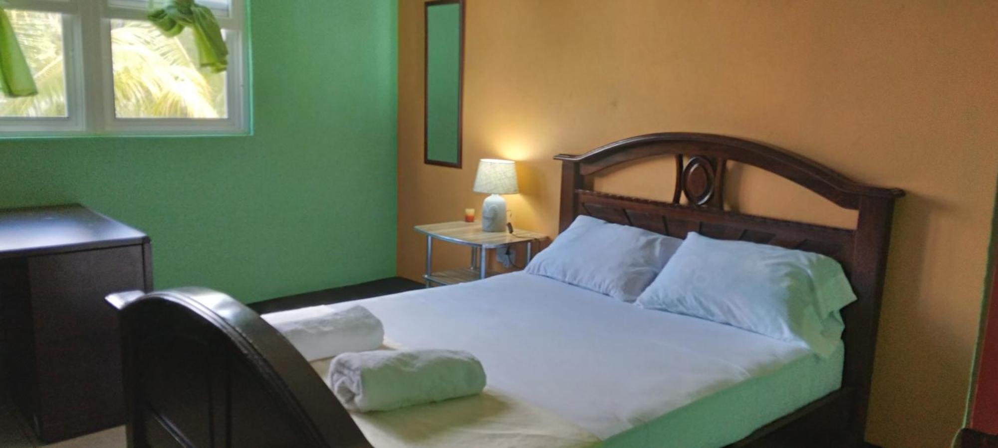 Danglez Bed & Breakfast Bataka المظهر الخارجي الصورة